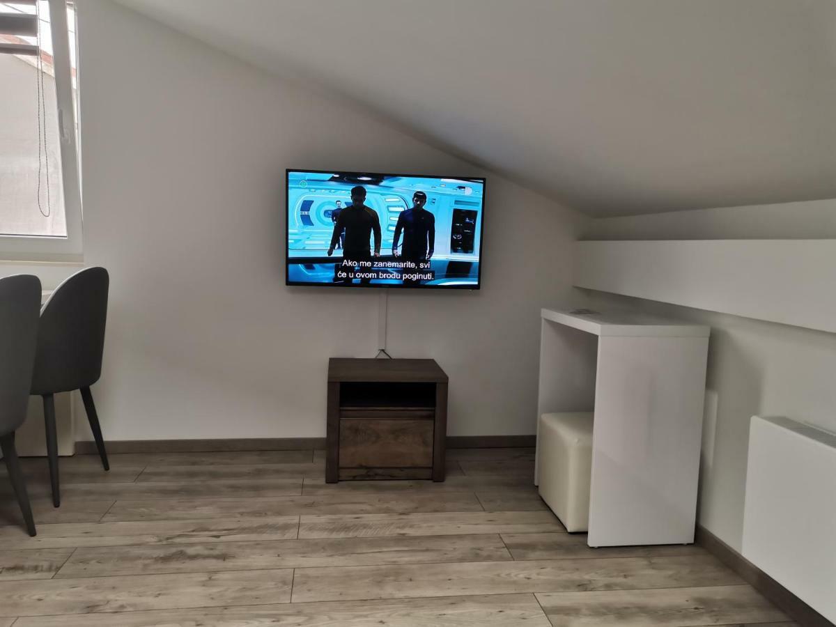 אוסילק Seasons Apartmani מראה חיצוני תמונה