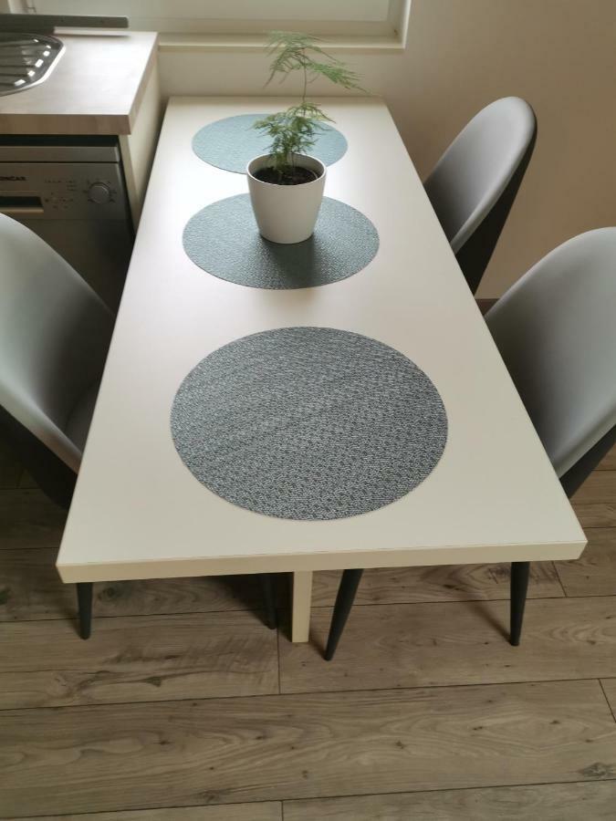 אוסילק Seasons Apartmani מראה חיצוני תמונה
